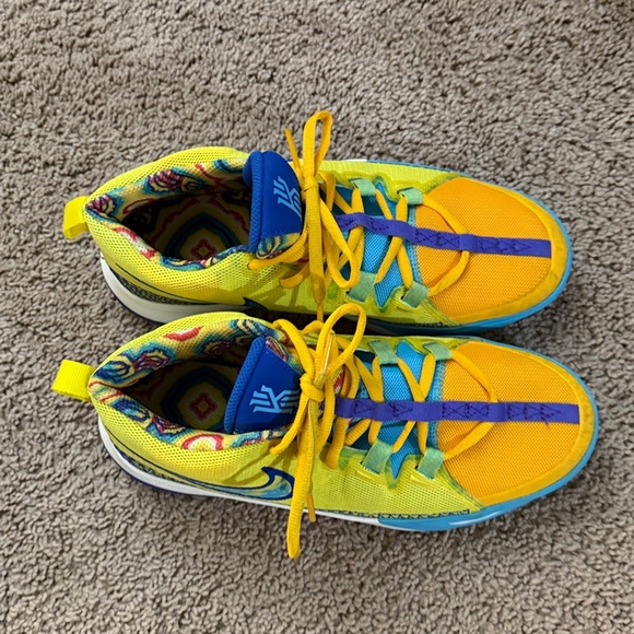 Nike kyrie flytrap - Picture 2 of 4